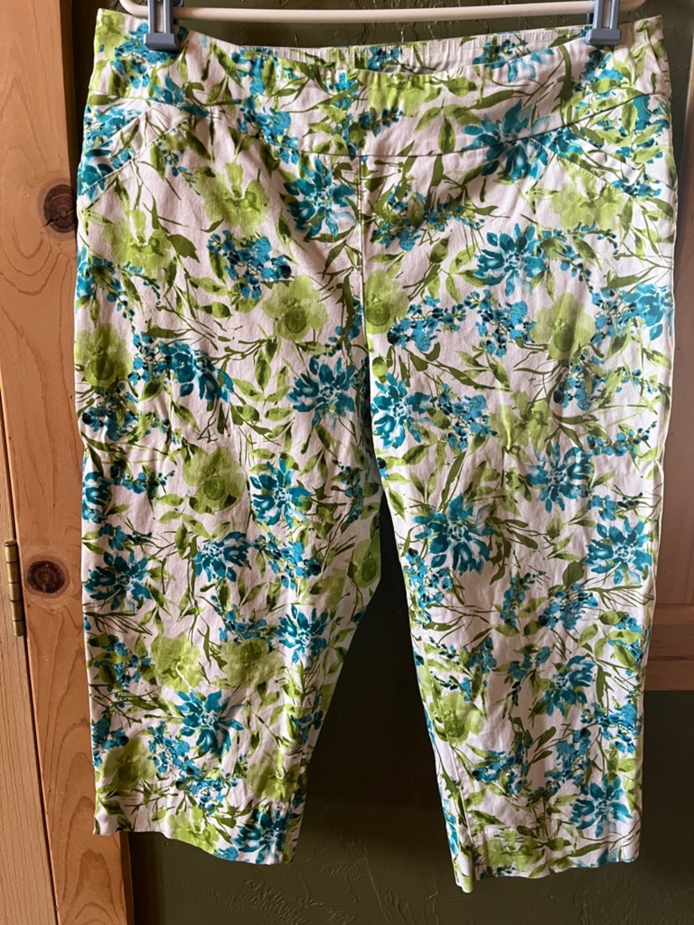 Westbound Floral Cropped Pants in White, Blue & Green